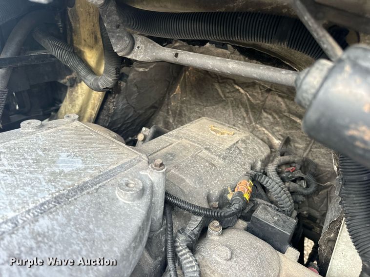 image for item DV1943 2011 International 4400 truck cab and chassis