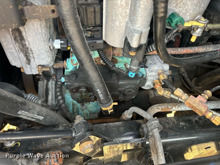 image for item DV1943 2011 International 4400 truck cab and chassis