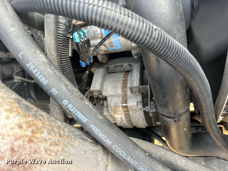 image for item DV1943 2011 International 4400 truck cab and chassis