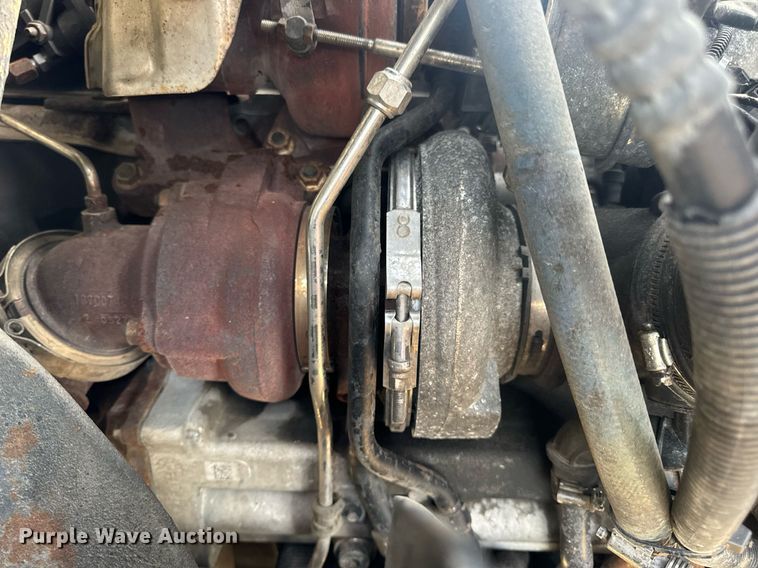 image for item DV1943 2011 International 4400 truck cab and chassis