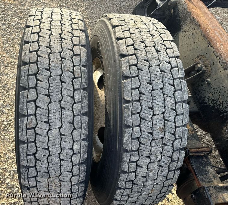 image for item DV1943 2011 International 4400 truck cab and chassis