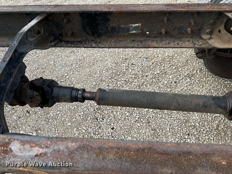 image for item DV1944 2006 International 4400 truck cab and chassis