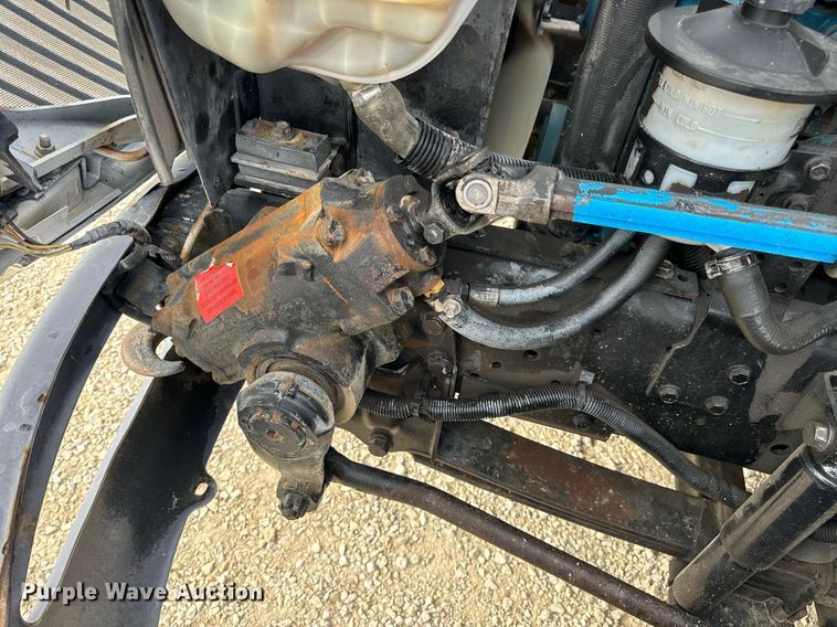 image for item DV1944 2006 International 4400 truck cab and chassis