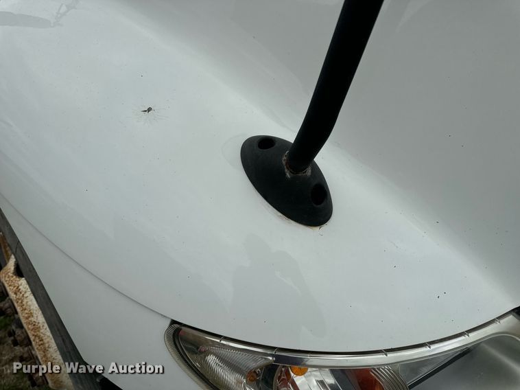 image for item DV1945 2006 International 8600 semi truck