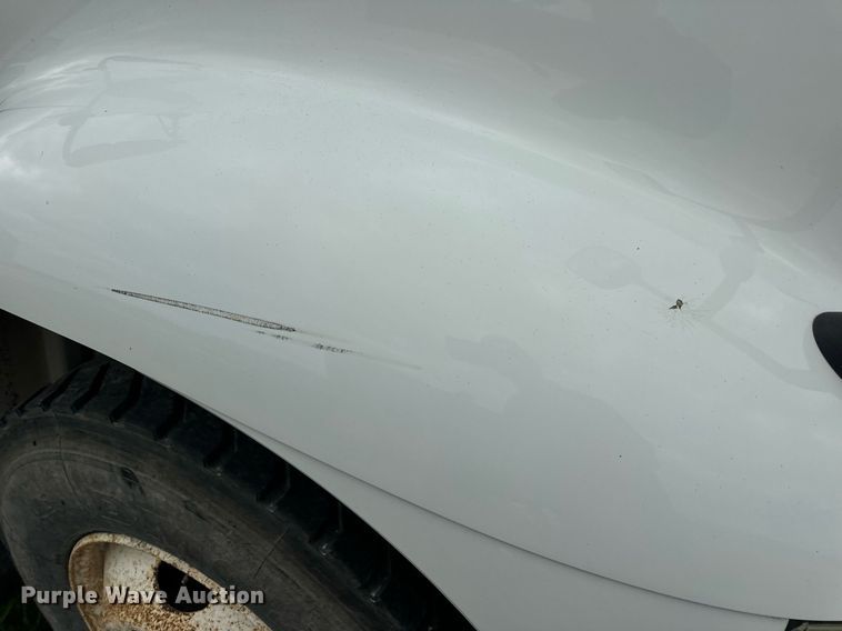 image for item DV1945 2006 International 8600 semi truck