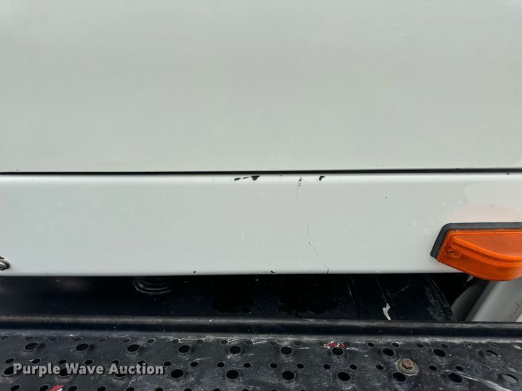 image for item DV1945 2006 International 8600 semi truck