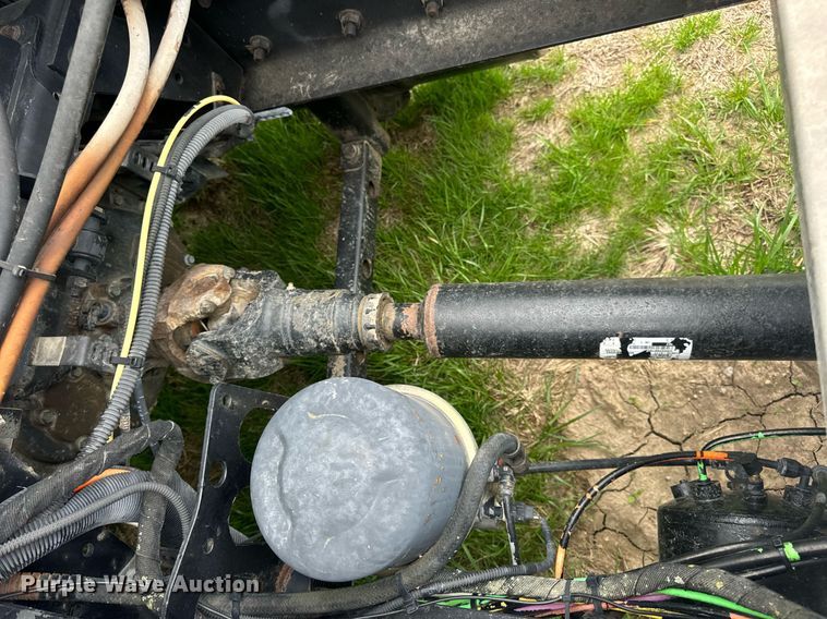 image for item DV1945 2006 International 8600 semi truck