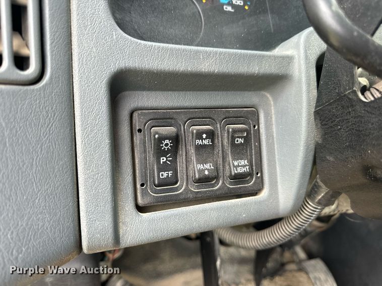 image for item DV1945 2006 International 8600 semi truck