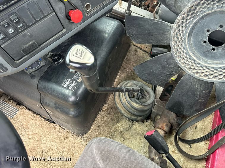 image for item DV1945 2006 International 8600 semi truck