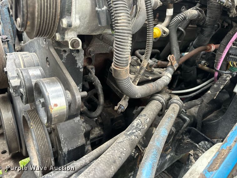 image for item DV1945 2006 International 8600 semi truck