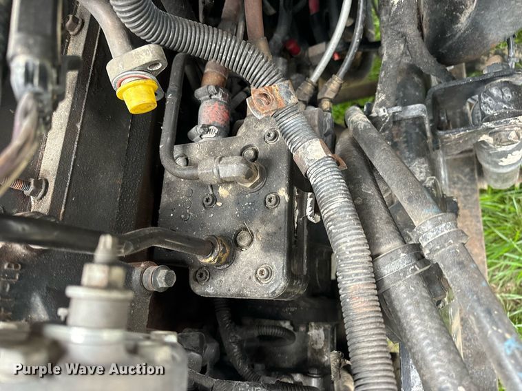 image for item DV1945 2006 International 8600 semi truck