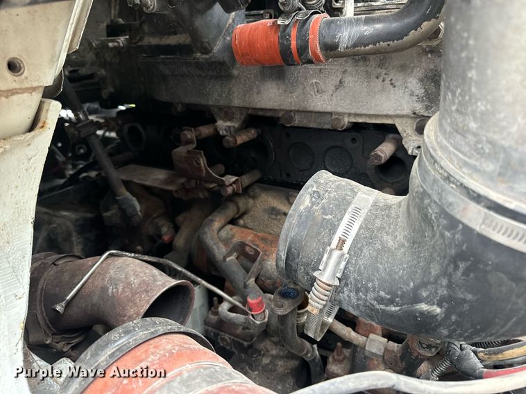 image for item DV1945 2006 International 8600 semi truck