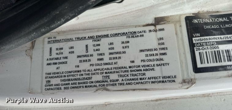 image for item DV1945 2006 International 8600 semi truck