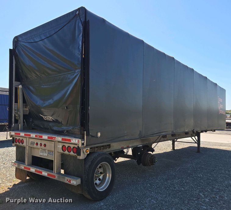image for item DW1918 2015 East BST  flatbed trailer