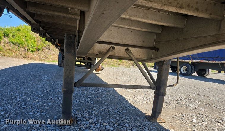 image for item DW1918 2015 East BST  flatbed trailer