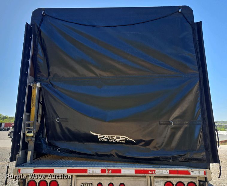 image for item DW1918 2015 East BST  flatbed trailer