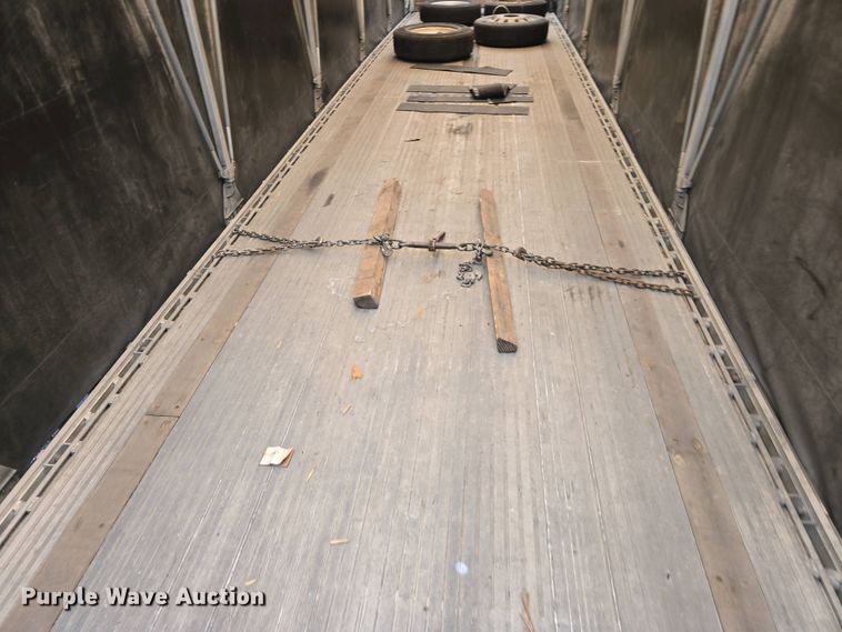 image for item DW1918 2015 East BST  flatbed trailer