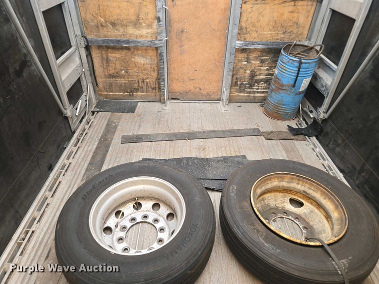 image for item DW1918 2015 East BST  flatbed trailer