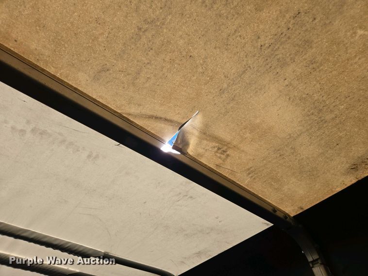 image for item DW1918 2015 East BST  flatbed trailer