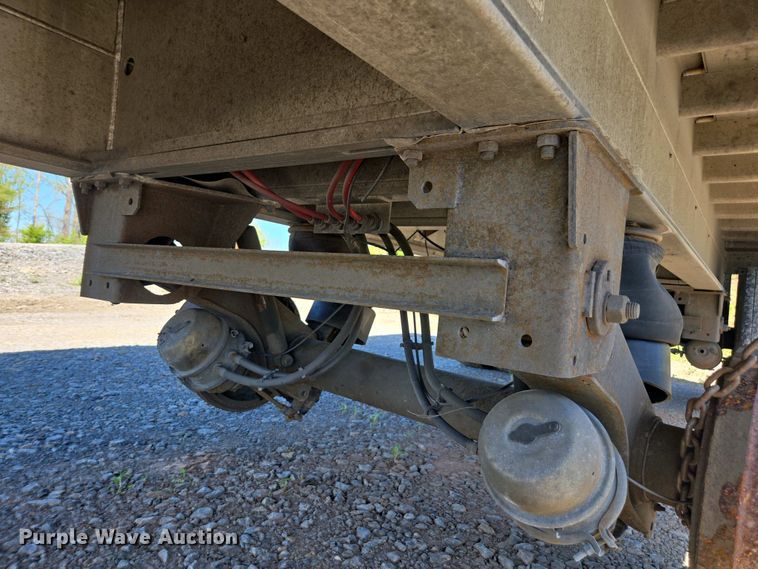 image for item DW1918 2015 East BST  flatbed trailer