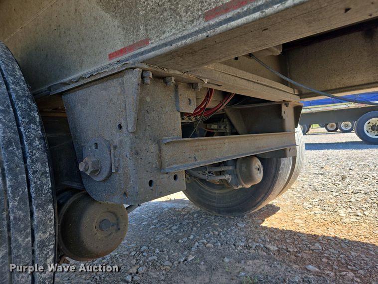 image for item DW1918 2015 East BST  flatbed trailer