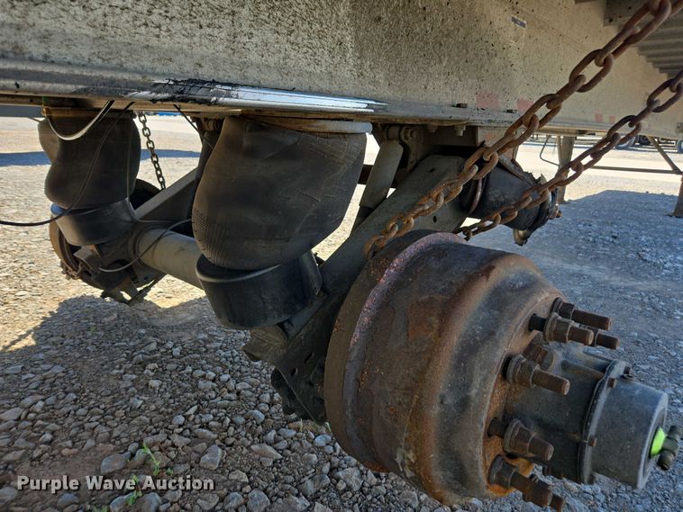 image for item DW1918 2015 East BST  flatbed trailer