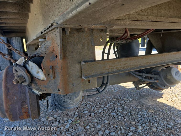 image for item DW1918 2015 East BST  flatbed trailer