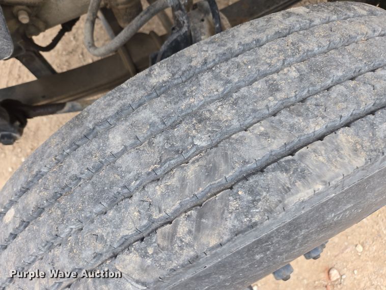 image for item DX1623 1994 GMC Top Kick truck cab and chassis