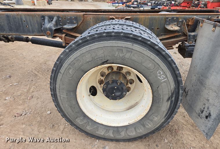 image for item DX1623 1994 GMC Top Kick truck cab and chassis