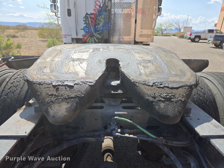 image for item EC0924 2016 Freightliner 11M semi truck