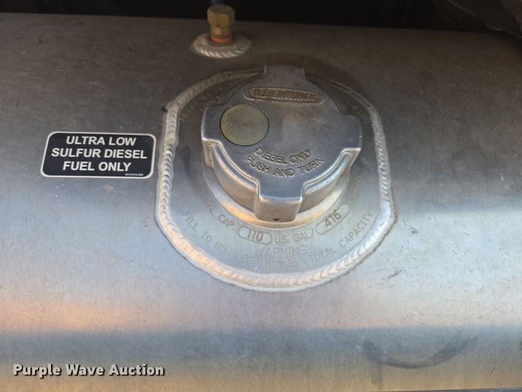 image for item EC0924 2016 Freightliner 11M semi truck