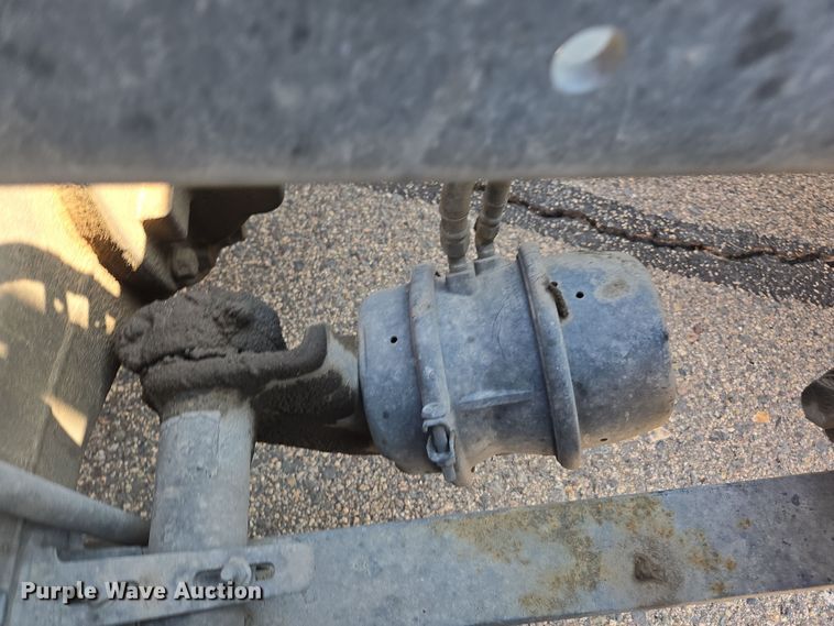 image for item EC0924 2016 Freightliner 11M semi truck