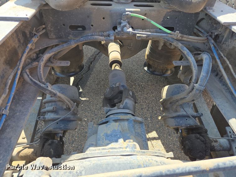 image for item EC0924 2016 Freightliner 11M semi truck