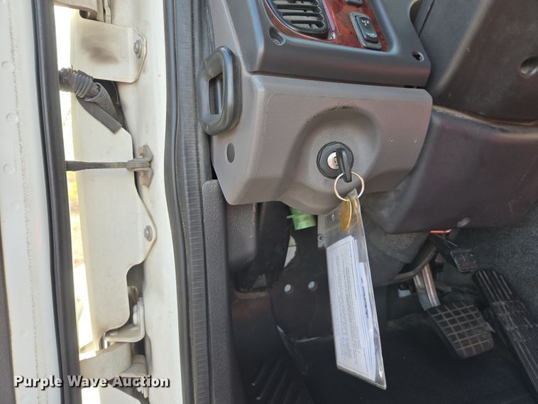 image for item EC0924 2016 Freightliner 11M semi truck