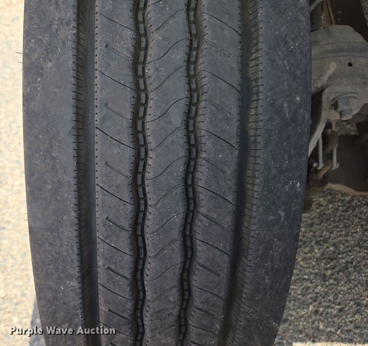 image for item EC0924 2016 Freightliner 11M semi truck