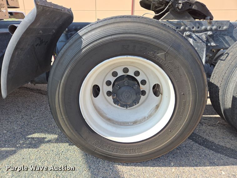 image for item EC0924 2016 Freightliner 11M semi truck