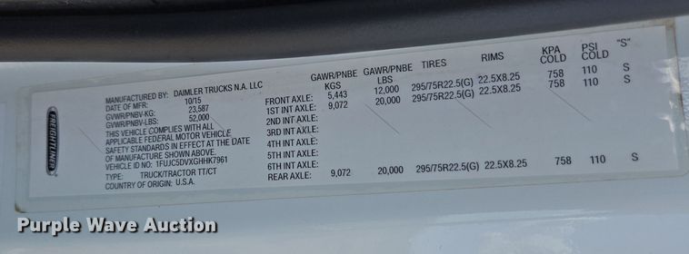 image for item EC0924 2016 Freightliner 11M semi truck