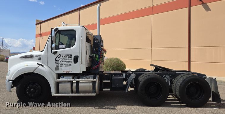 image for item EC0925 2016 Freightliner 11M semi truck