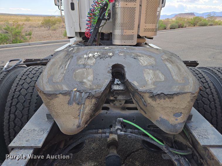 image for item EC0925 2016 Freightliner 11M semi truck