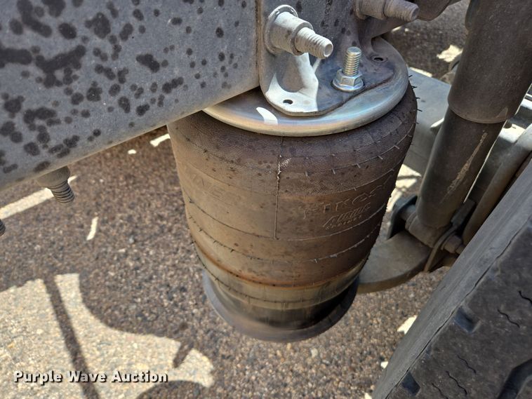 image for item EC0925 2016 Freightliner 11M semi truck