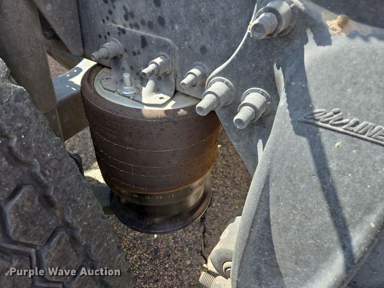 image for item EC0925 2016 Freightliner 11M semi truck