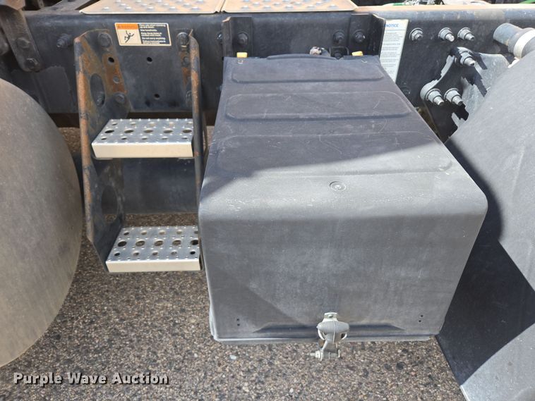 image for item EC0925 2016 Freightliner 11M semi truck