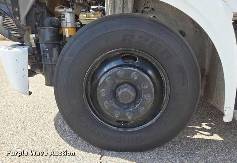 image for item EC0925 2016 Freightliner 11M semi truck