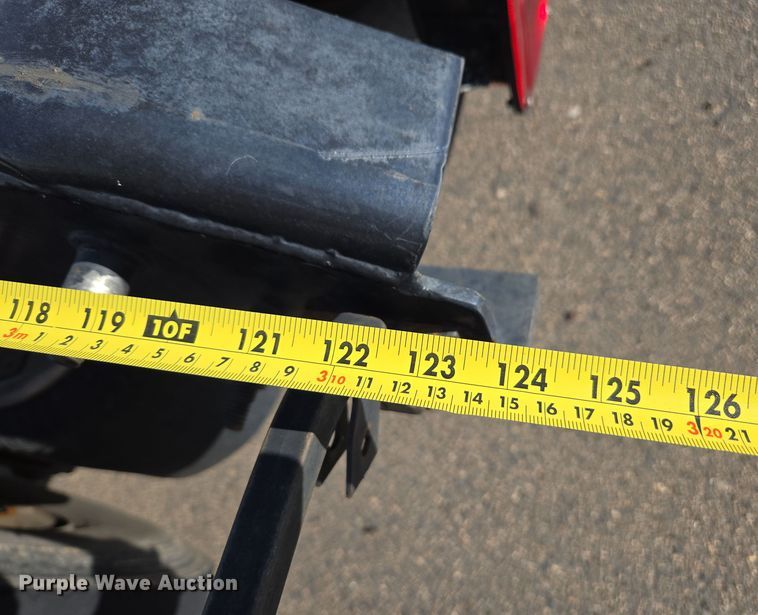 image for item EC0926 2012 International 4400 semi truck