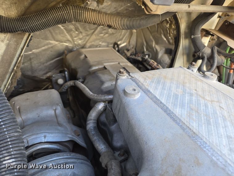 image for item EC0926 2012 International 4400 semi truck