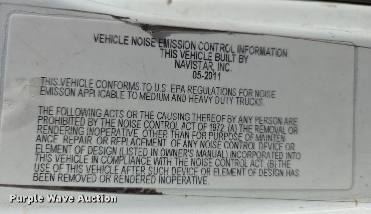 image for item EC0926 2012 International 4400 semi truck