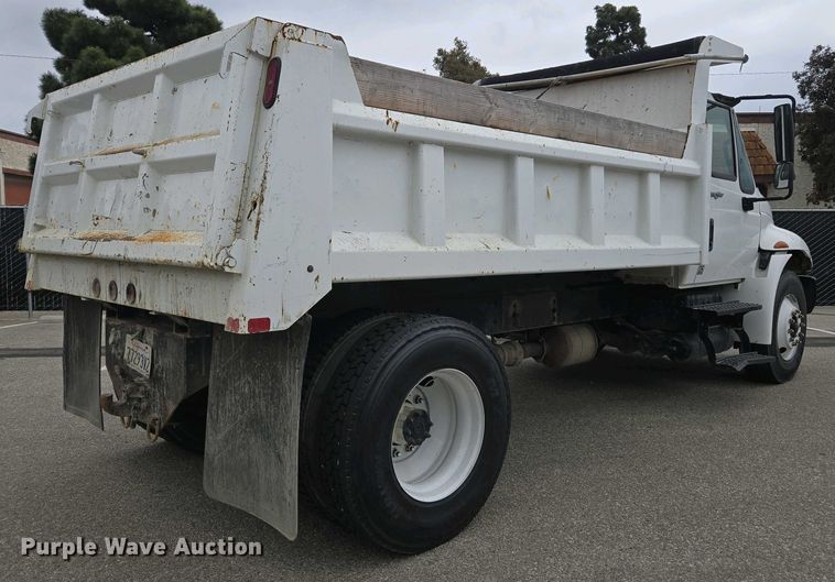 image for item EC0958 2013 International 4300 dump truck