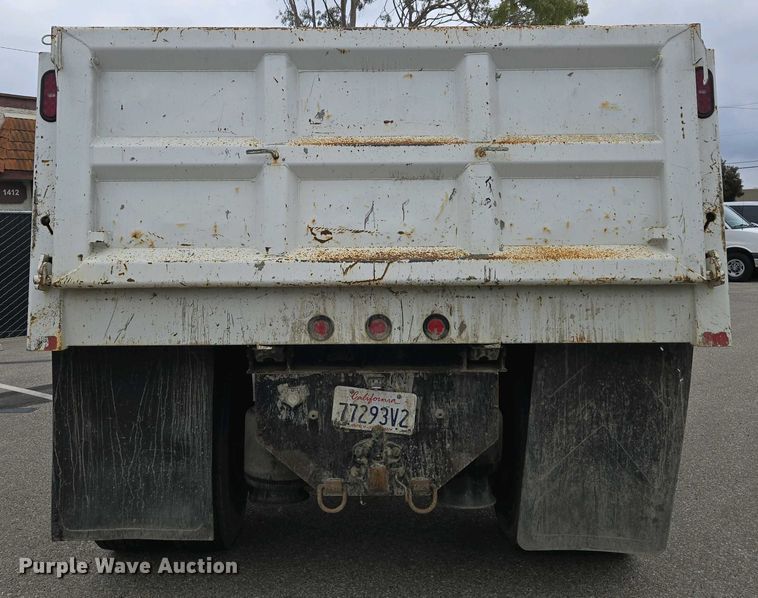 image for item EC0958 2013 International 4300 dump truck