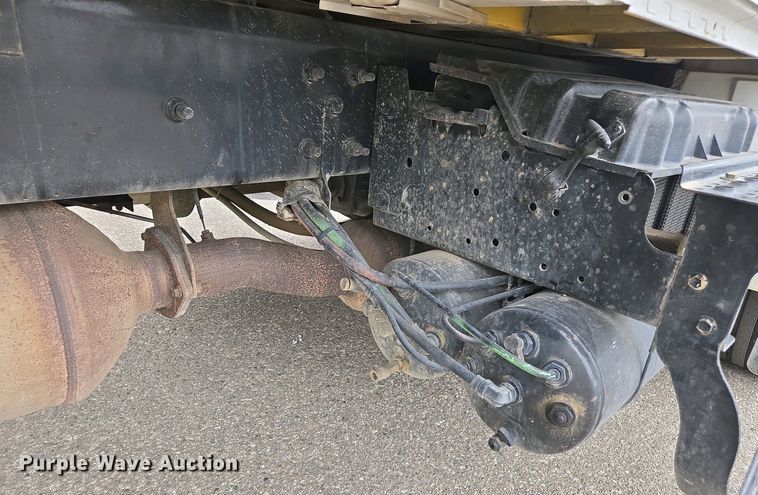 image for item EC0958 2013 International 4300 dump truck