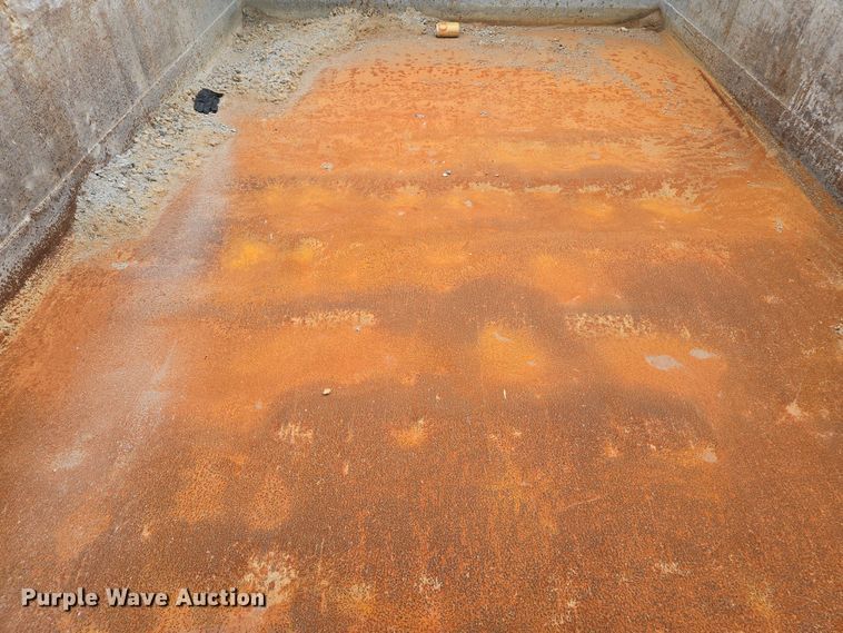 image for item EC0958 2013 International 4300 dump truck